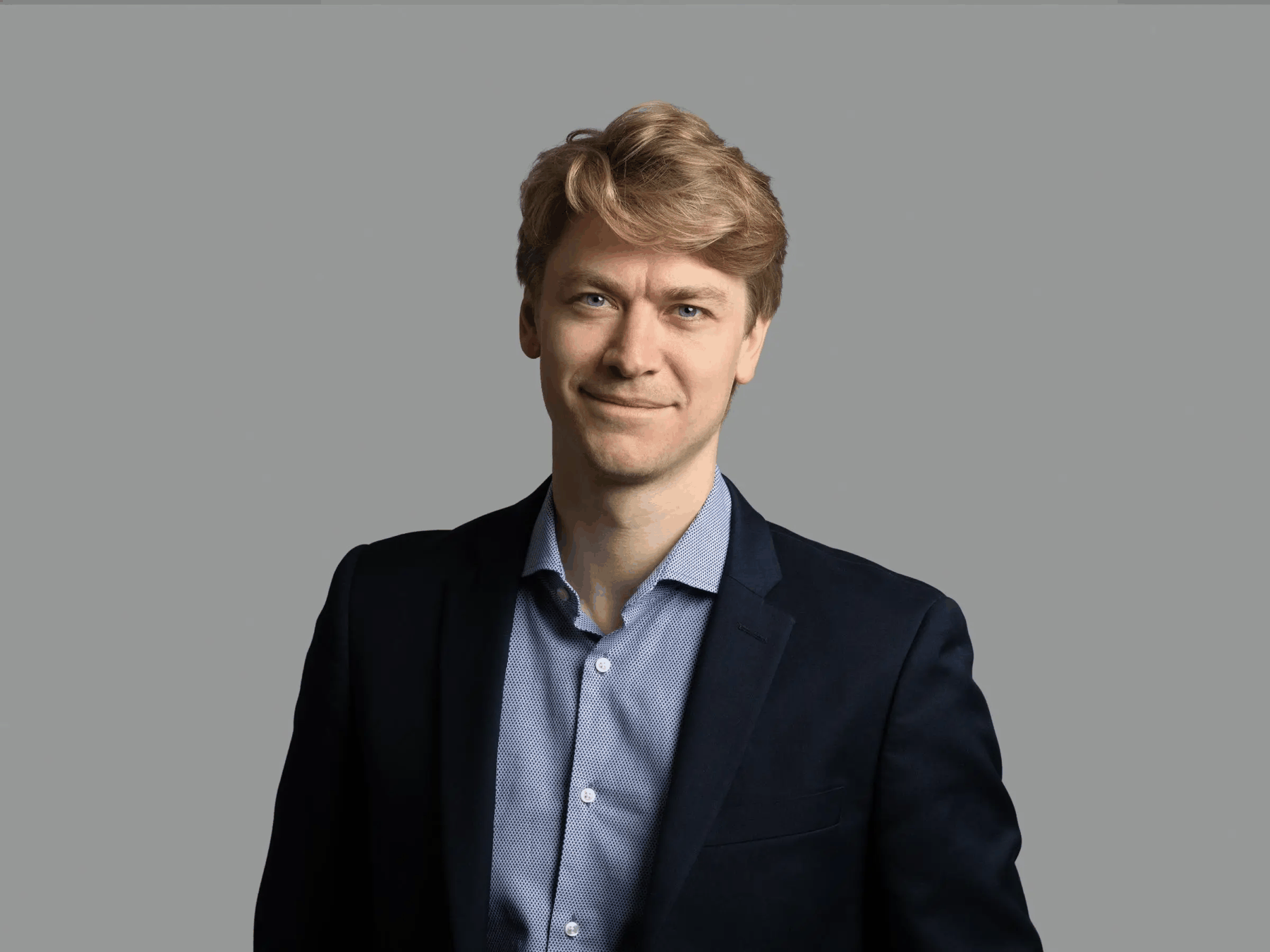 Dr Jakob Mökander